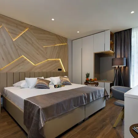 Πανσιόν Sailor Boutique 4*